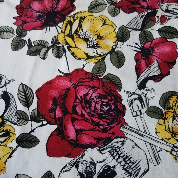 Rockabilly Guns N Roses Sweetheart Dress - Picture 9 of 11